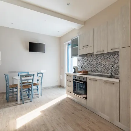 Le Tre * Giardini-Naxos